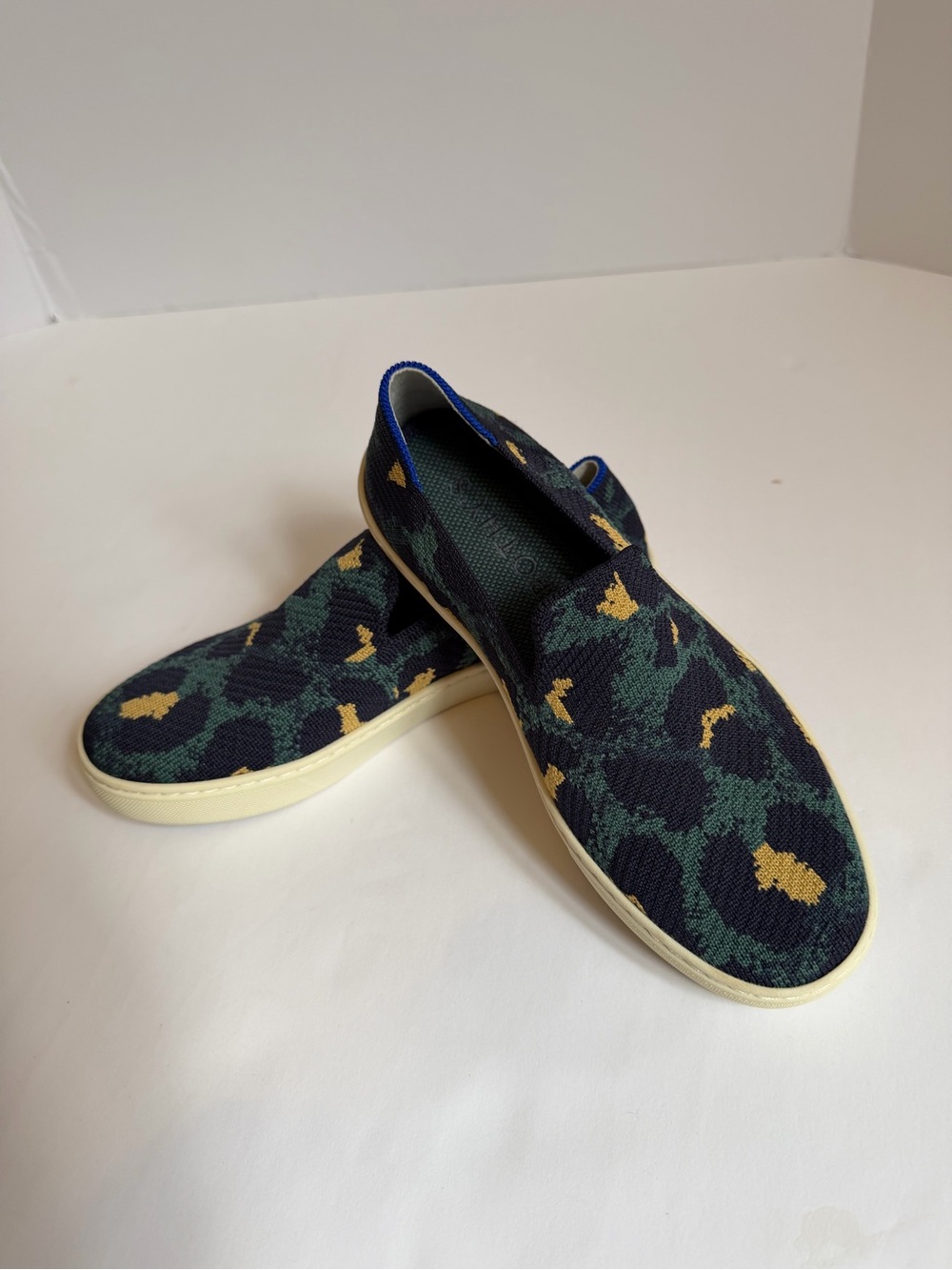 Rothy’s The Sneaker Green Leopard Animal Print Knit Slip On Shoes Sz 6.5